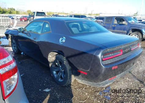 2016 Dodge Challenger Sxt z USA, uszkodzony, nr VIN 2C3CDZAG9GH290136